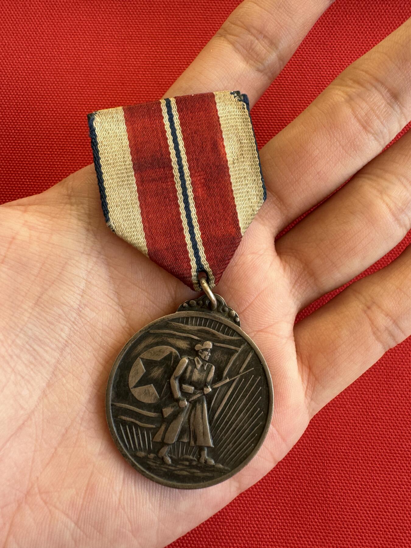 五哥徽章群   14号周三晚上八点4群联拍 银章