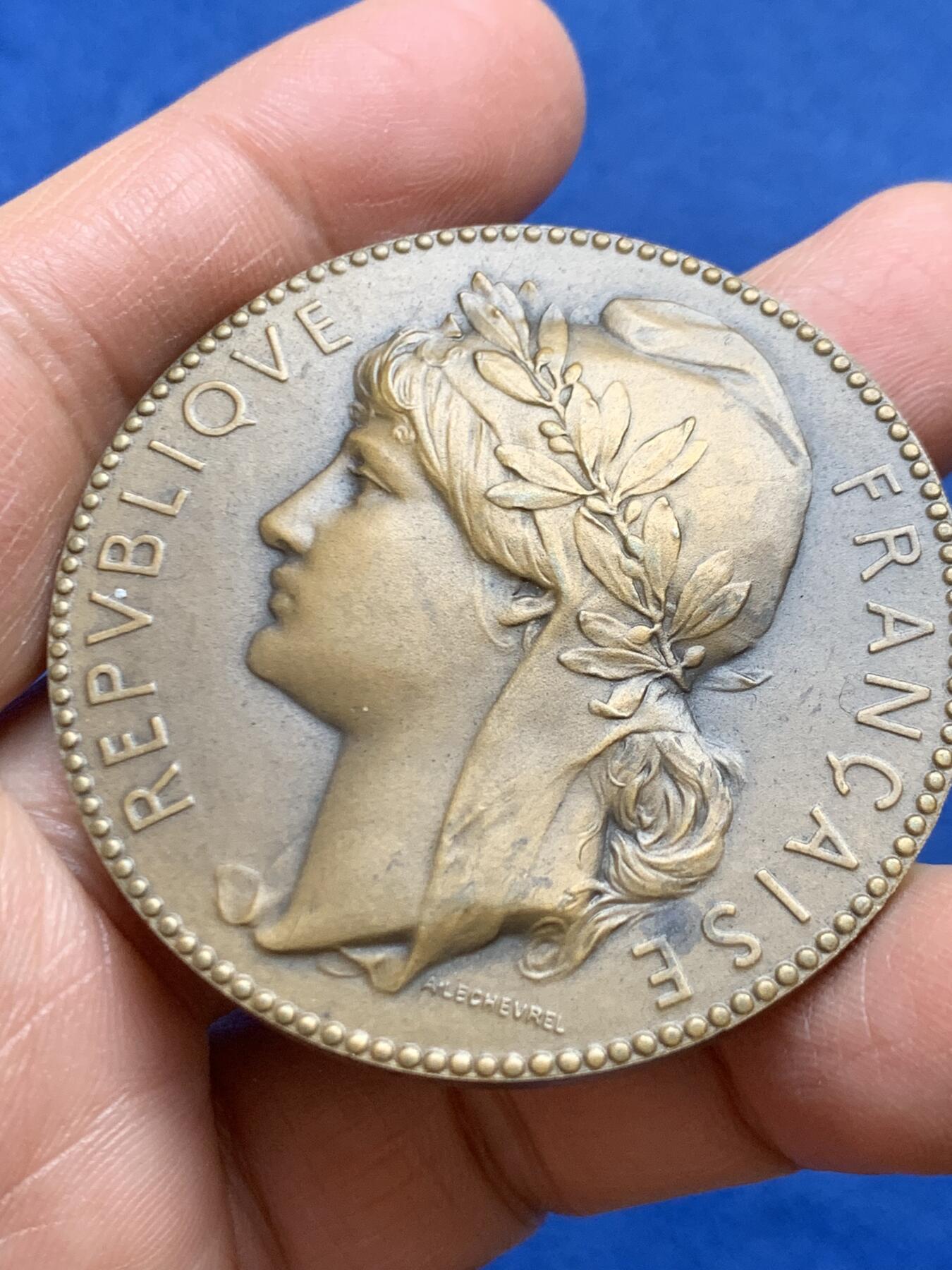 《竞宝斋》第456场 周日，周一，周二   3场连拍 （全场包邮）欢迎送拍 法国玛丽安娜女神铜章 A.LECHEVREL作品 58.3克 49.8mm 丰饶角铜标