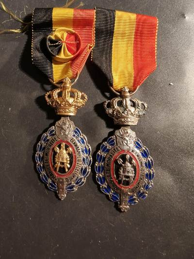 老王徽章第176期 - 比利时金银级劳工奖章一组