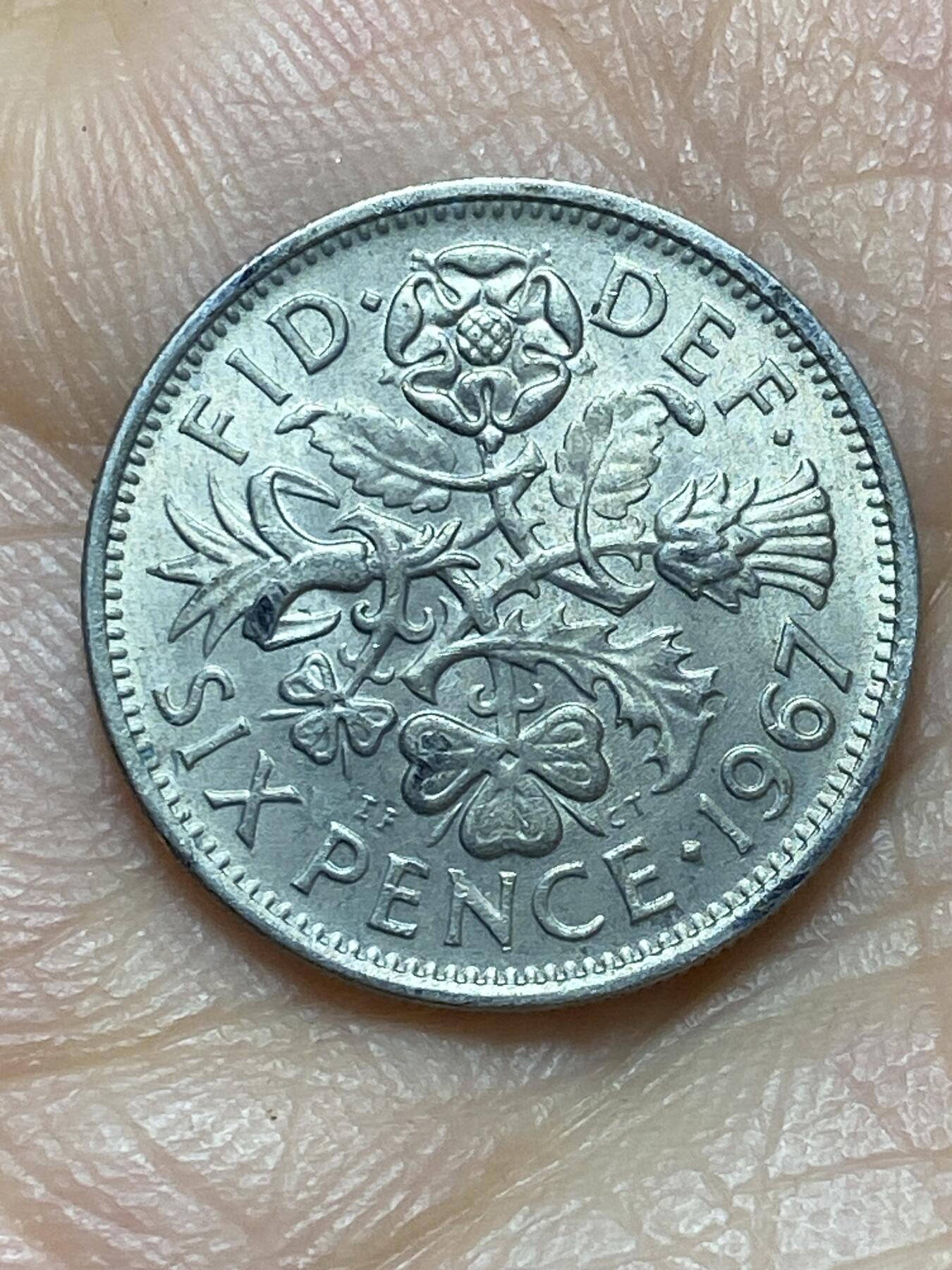 2026年第六场(总第一百七十五场）外国好品散币场(免佣金) 英国🇬🇧1967年6便士(伊丽莎白二世青年桂冠第二版，普制币关门年)