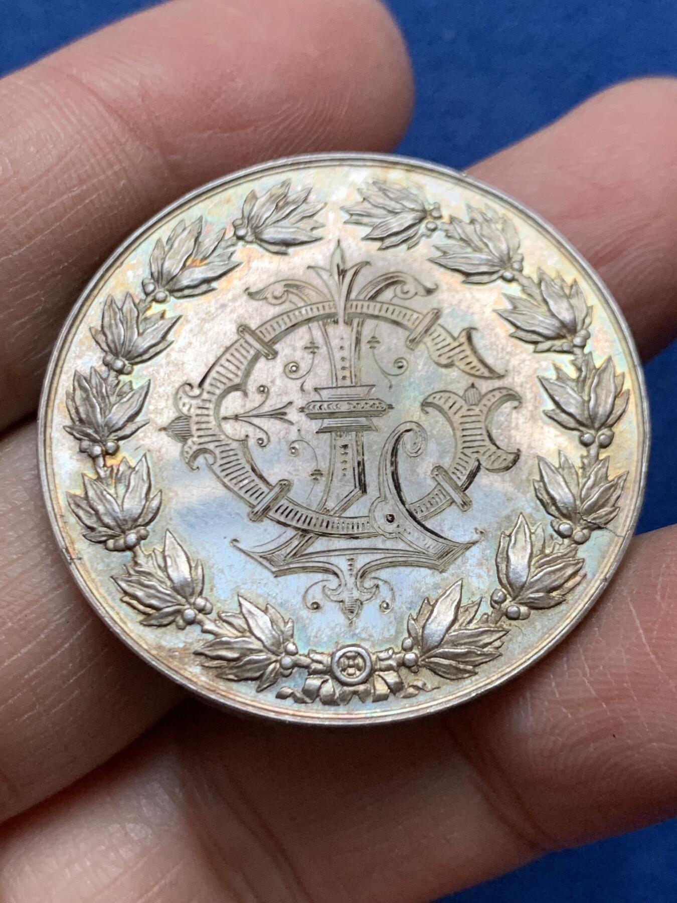 《竞宝斋》第456场 周日，周一，周二   3场连拍 （全场包邮）欢迎送拍 法国婚礼银章 22.3克 36mm 丰饶角银标 带原装订制盒