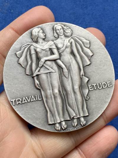 《竞宝斋》第456场 周日，周一，周二   3场连拍 （全场包邮）欢迎送拍 - 法国建筑和公共工程颁发纪念大银章 125.2克 59.3mm 丰饶角1银标 带盒