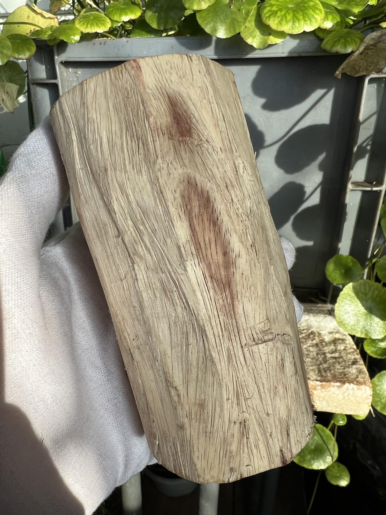 零元拍：  NO.168-1海南黄花梨原料。尺寸约110/60/60MM