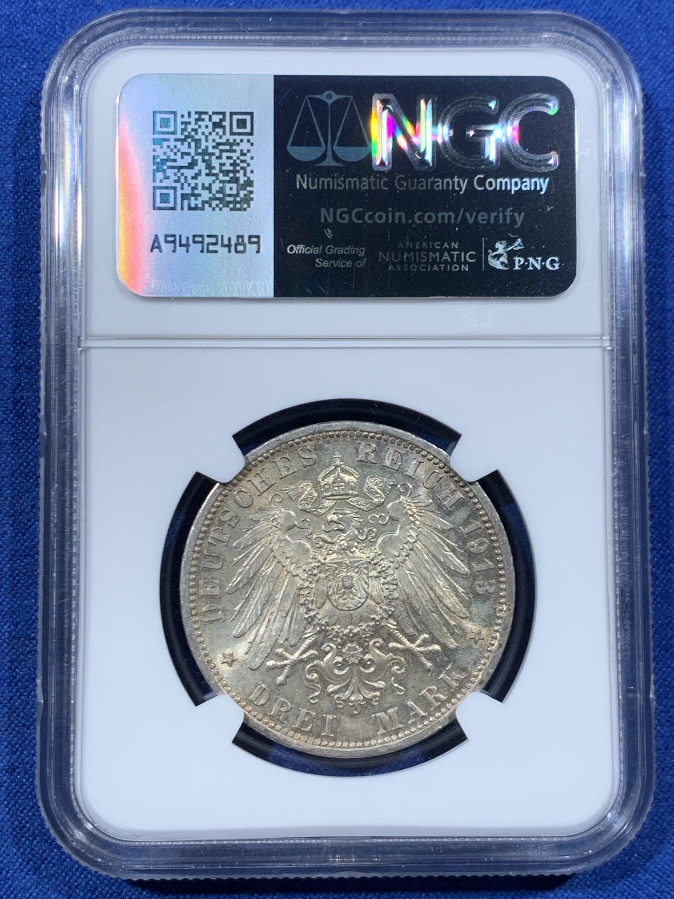 《竞宝斋》第456场 周日，周一，周二   3场连拍 （全场包邮）欢迎送拍 NGC MS62 德国1913年普鲁士威廉二世军装3马克银币 带松枝版