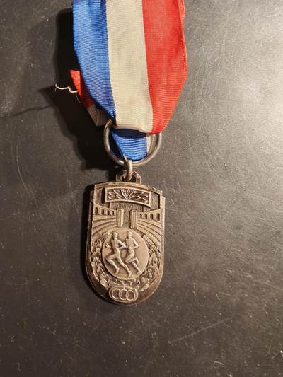 老王徽章第176期 - 法国体育协会奖章