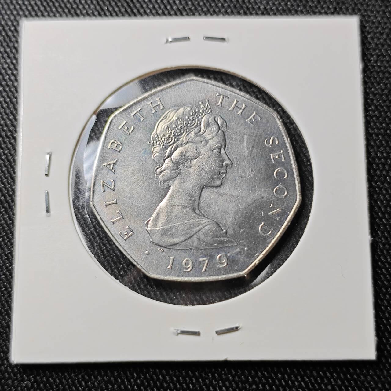 KK钱币收藏小铺  第400期  百期特拍（四拍之四）2月预留时间 周末发货   1979马恩岛50便士 带小三轮火轮