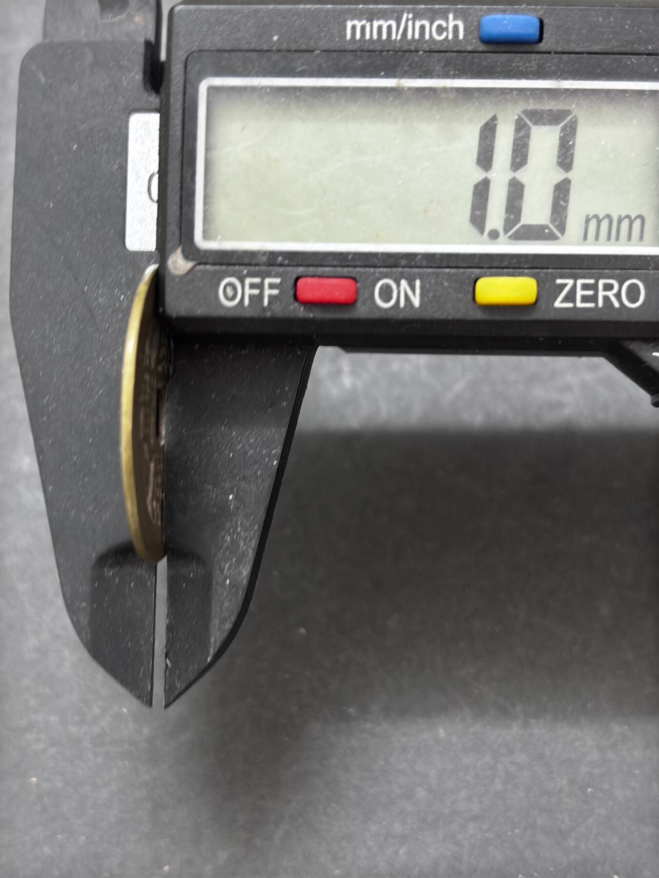 文馨钱币收藏 2026新年第三场（第 289 场）【长期接代拍品】 传世黄亮康熙通宝宝泉局，增点泉，八级币，直径大小细节见图