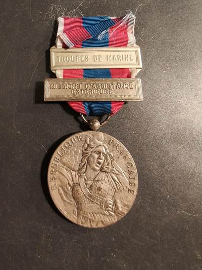 老王徽章第176期 - 法国银级国防服役奖章   海军陆战队、海外援助任务双勋条