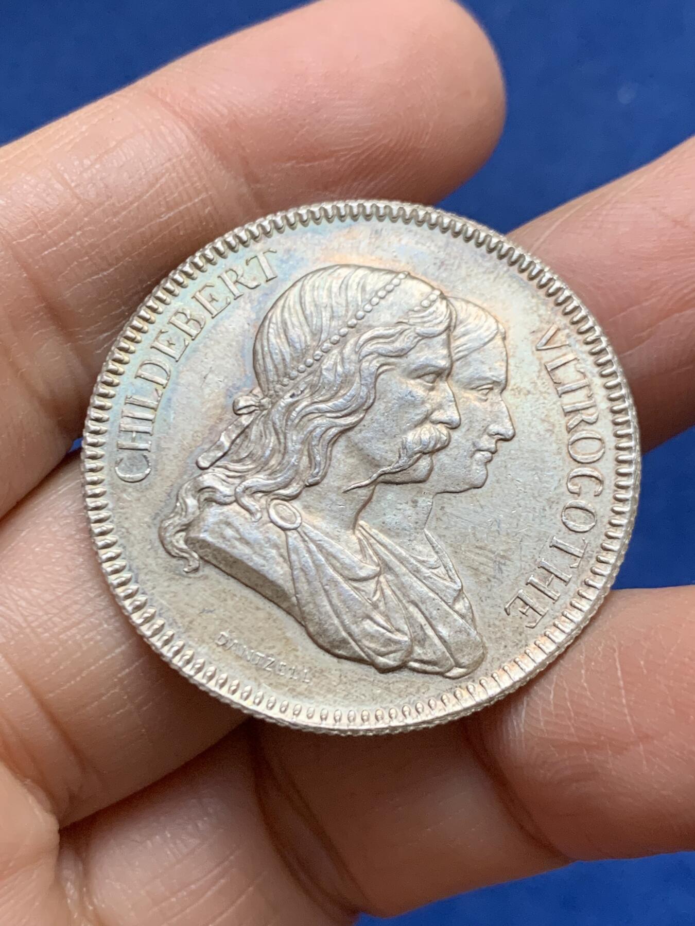 《竞宝斋》第456场 周日，周一，周二   3场连拍 （全场包邮）欢迎送拍 法国里昂市立医院总理事会银质代币 15.25克 35mm