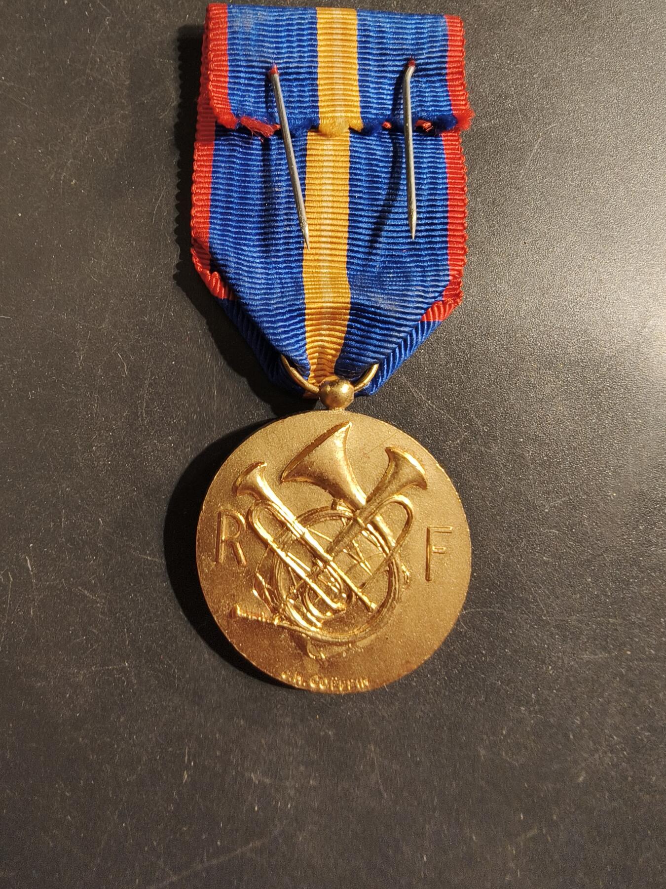 老王徽章第176期 法国金级消防员协会奖章