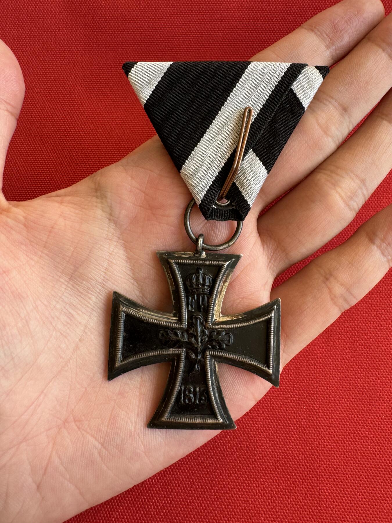 五哥徽章群   14号周三晚上八点4群联拍 十字