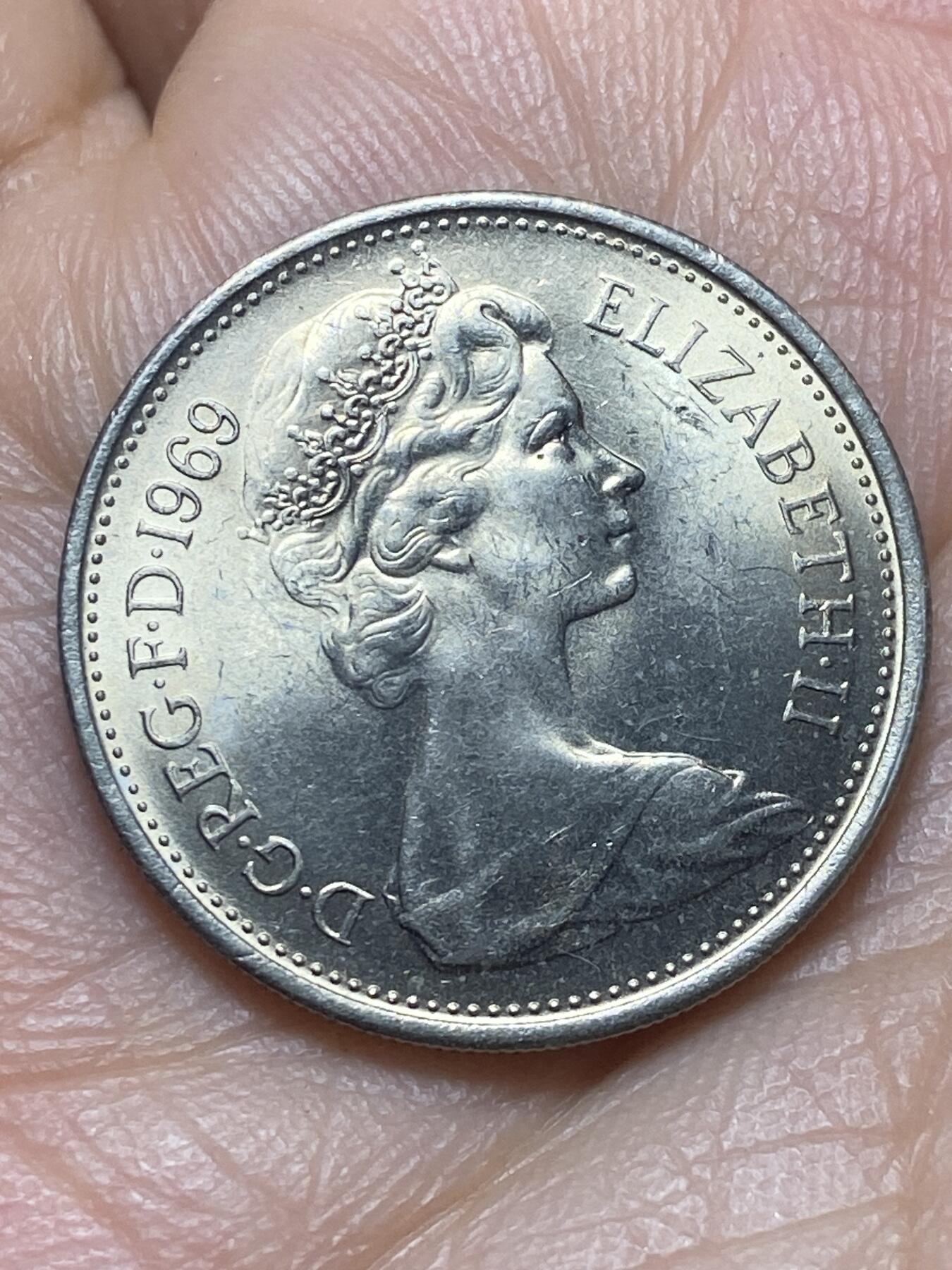 2026年第六场(总第一百七十五场）外国好品散币场(免佣金) 英国🇬🇧1969年5新便士(伊丽莎白二世中年花冠，十进制第一版)