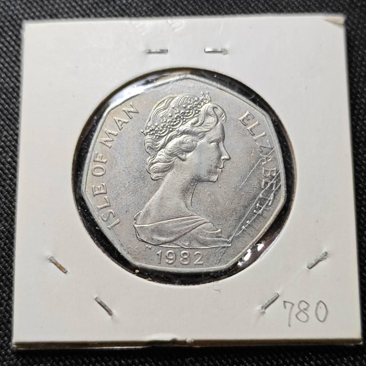 KK钱币收藏小铺  第400期  百期特拍（四拍之四）2月预留时间 周末发货  1982马恩岛50便士纪念币 摩托车比赛纪念