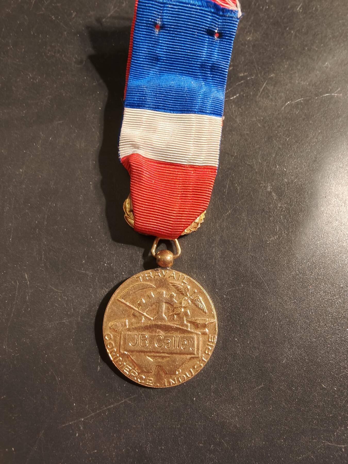 老王徽章第176期 法国金级劳动荣誉奖章   实发版   少见版本