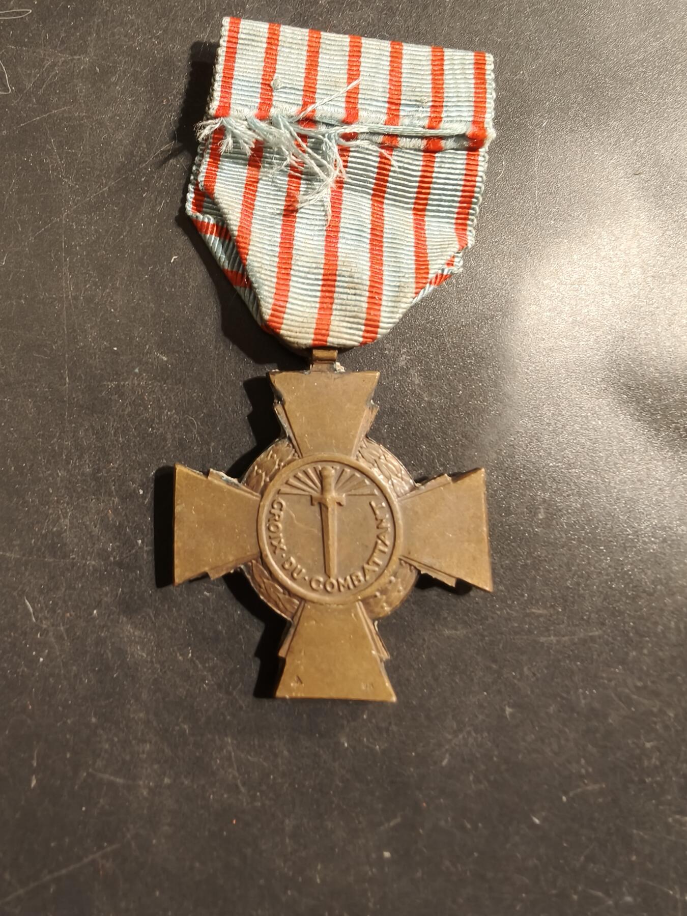 老王徽章第176期 法国战斗十字奖章