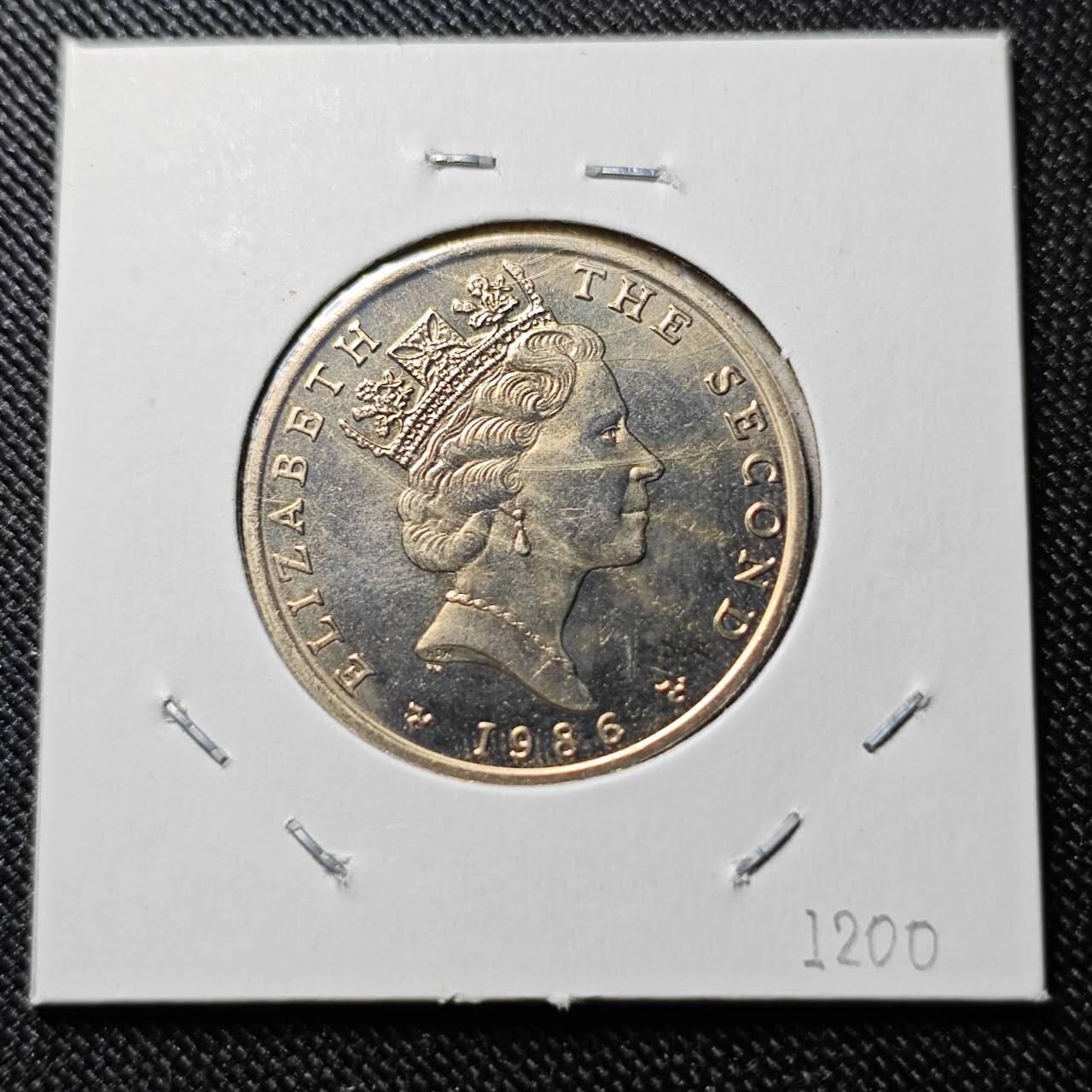 KK钱币收藏小铺  第400期  百期特拍（四拍之四）2月预留时间 周末发货  1986马恩岛2镑