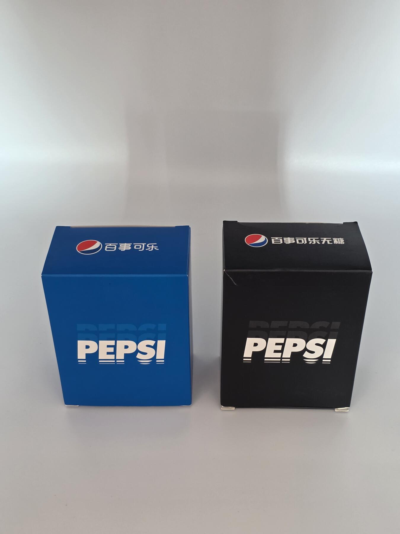 百事可乐联名手办-经典蓝与酷黑的潮流碰撞
