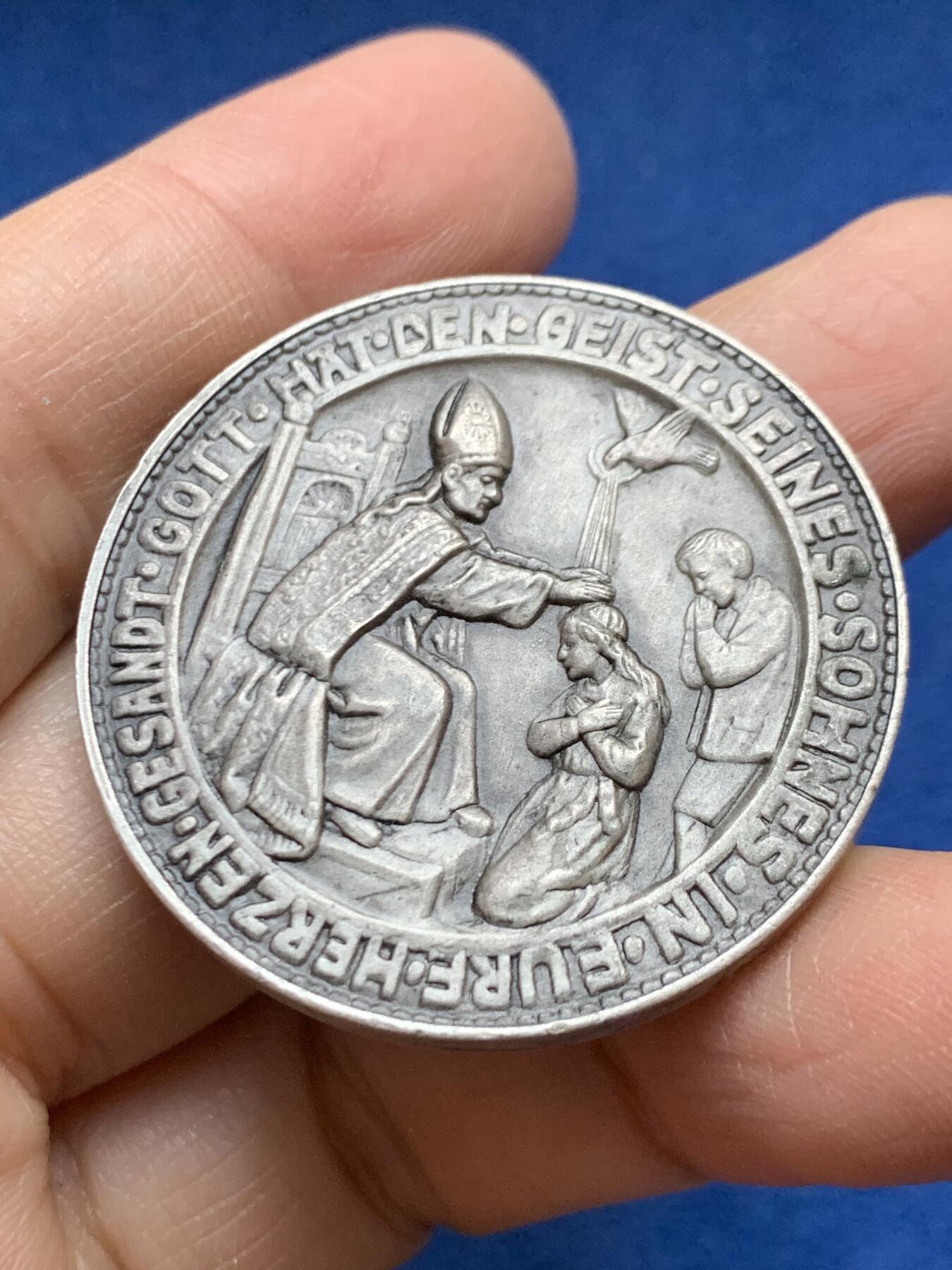 《竞宝斋》第456场 周日，周一，周二   3场连拍 （全场包邮）欢迎送拍 德国宗教洗礼镀银纪念章 23.2g 39.2mm