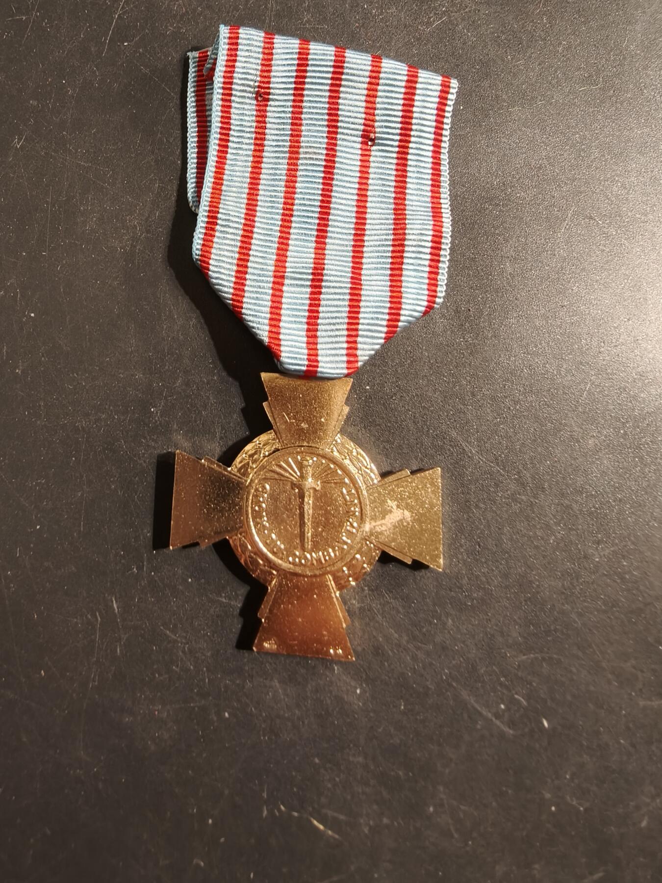 老王徽章第176期 法国战斗十字奖章