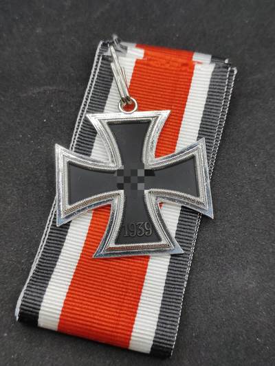 0元起拍勋章 第325期 咸鱼国勋章拍卖专场 1月14日（周三）下午6：00开始 - 影视纪念章