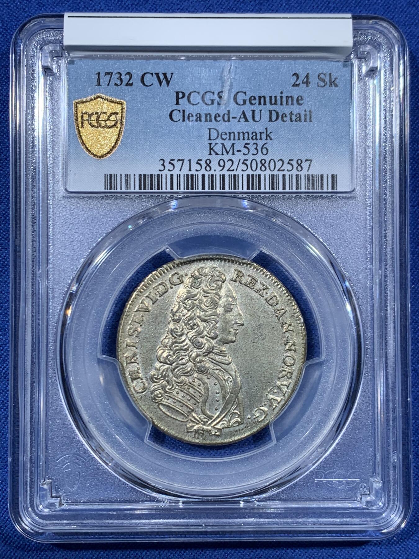 《竞宝斋》第456场 周日，周一，周二   3场连拍 （全场包邮）欢迎送拍 PCGS AUD 丹麦 1732年 24Sk 银币 克里斯蒂安六世在位时期发行 克书价高 细节不错 稀少品种 盒子正面标签处有刮痕