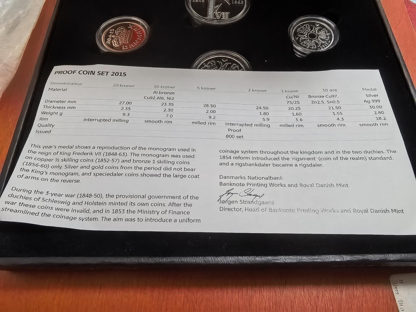 长老汇蛇年精选第九十三场拍卖 2015丹麦玛格丽特女王精制一套7枚，含银章一枚，盒证全，800套，市场价171.5欧元