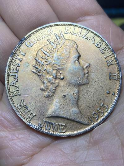 2026年第六场(总第一百七十五场）外国好品散币场(免佣金) - 少见形制–英国🇬🇧1953年大型纪念章，直径48mm，重41g (伊丽莎白二世加冕纪念章)