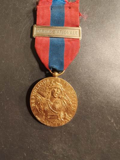 老王徽章第176期 - 法国金级国防服役奖章   国家海事协会勋条