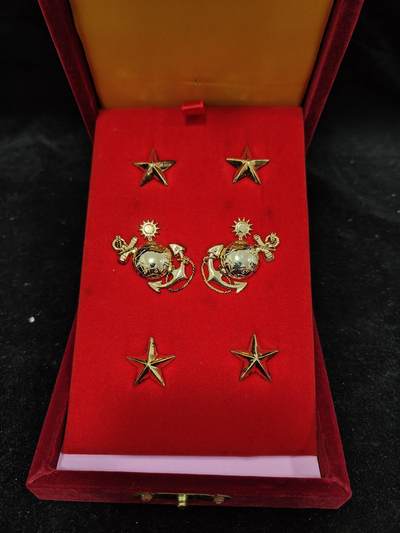 0元起拍勋章 第325期 咸鱼国勋章拍卖专场 1月14日（周三）下午6：00开始 - 早期官星制 民国海军陆战队中将阶级章礼盒