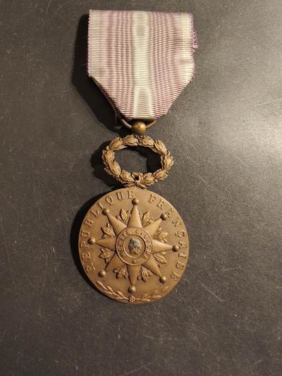 老王徽章第176期 - 法国铜级社会互助与慈善联盟奖章