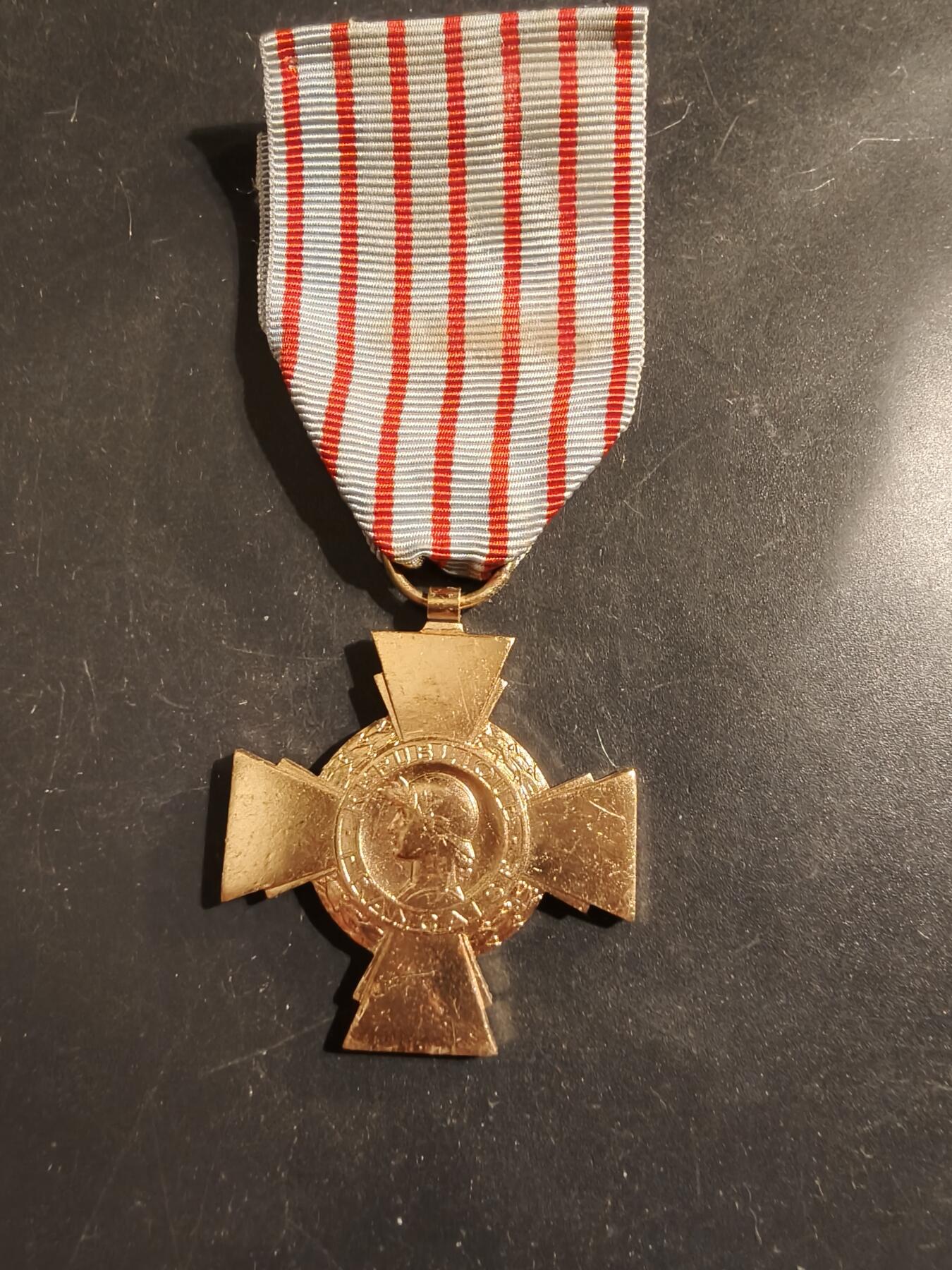 老王徽章第176期 法国战斗十字奖章