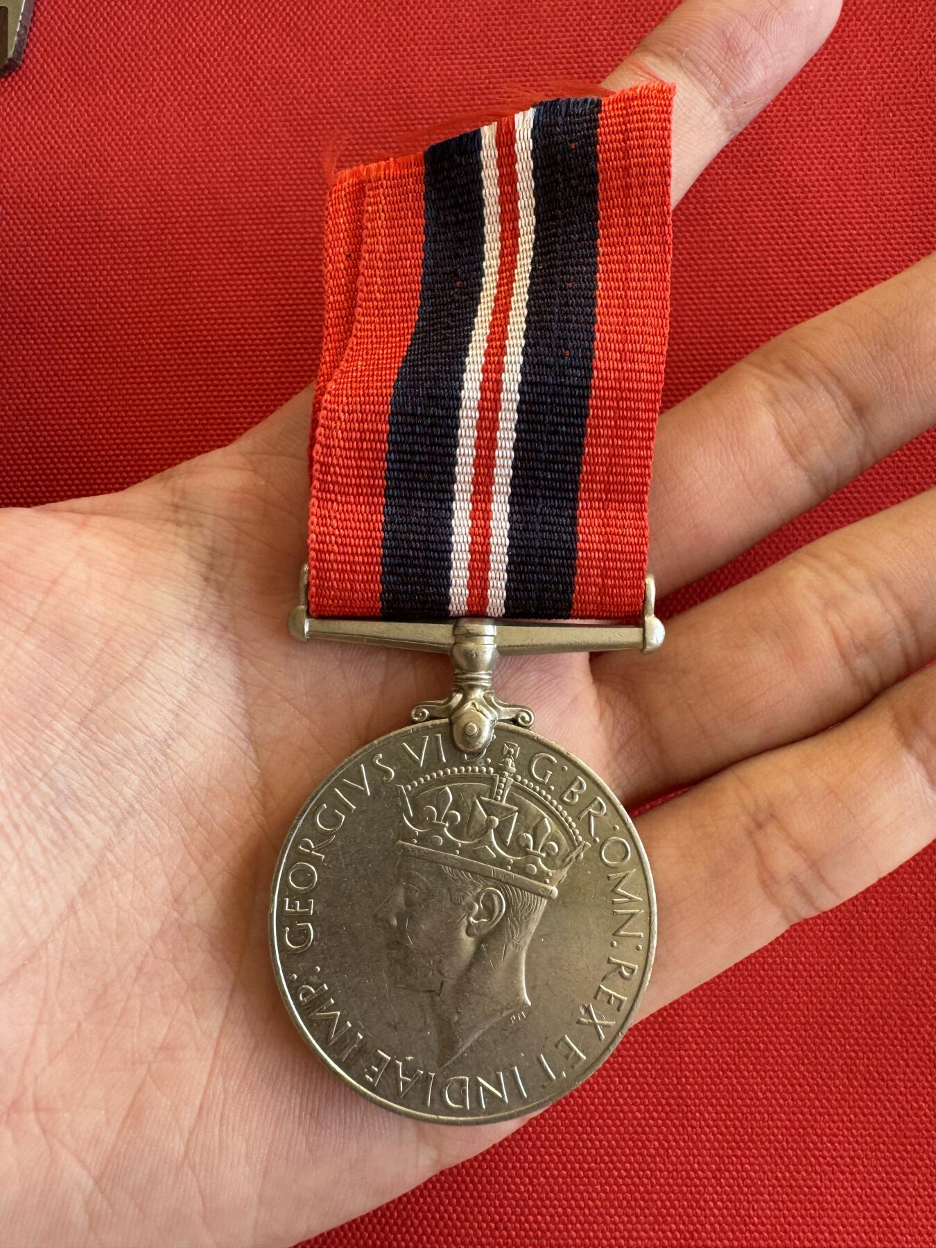 五哥徽章群   14号周三晚上八点4群联拍 铜章