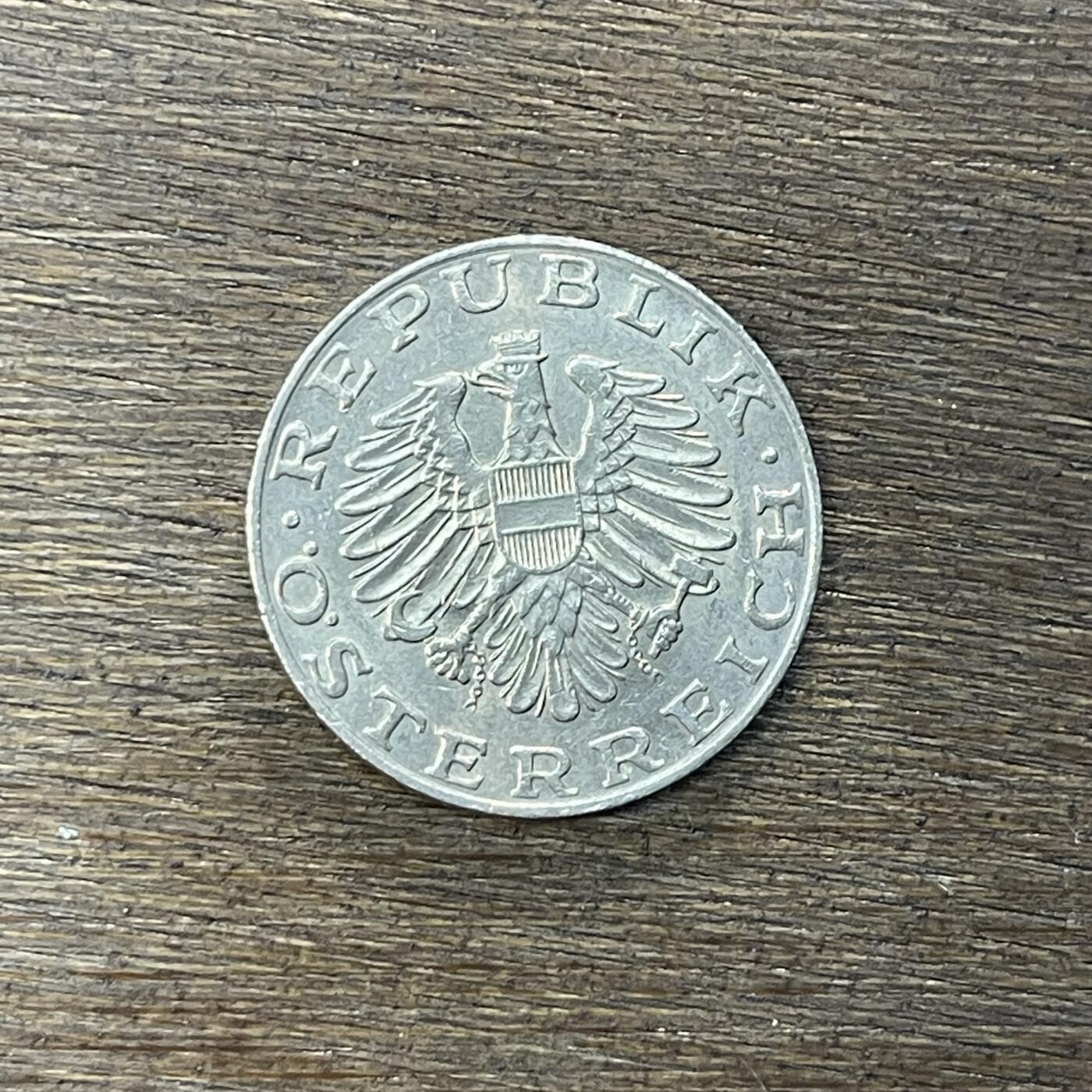 【铜匠收藏】★第138场★散币场。不寄存，30包邮。不满30元，支付5元运费。《接受代拍 代送NGC评级》 13【无寄存】奥地利共和国10先令硬币1981年