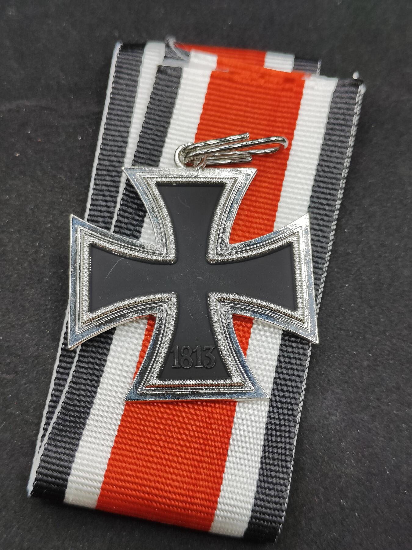 0元起拍勋章 第325期 咸鱼国勋章拍卖专场 1月14日（周三）下午6：00开始 影视纪念章