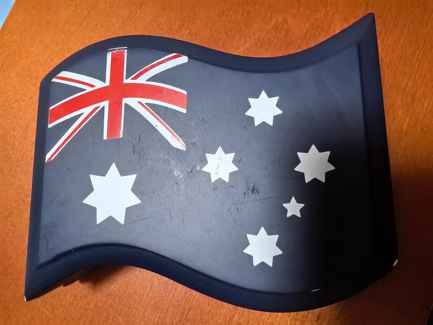 长老汇蛇年精选第九十三场拍卖 2001澳大利亚星状子母币1.25元类精制银币，1盎司999银，盒证全，克书标39克，实称32.19克，21668枚