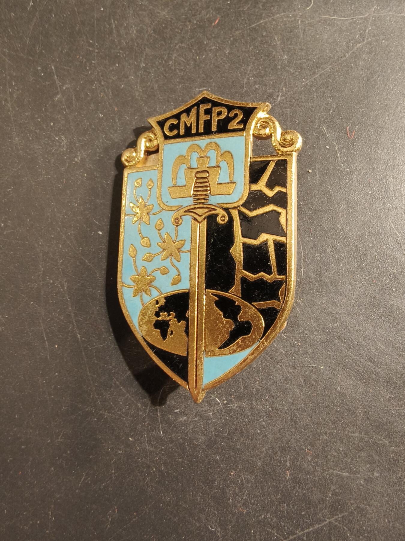 老王徽章第176期 法国武装力量第2职业培训中心证章