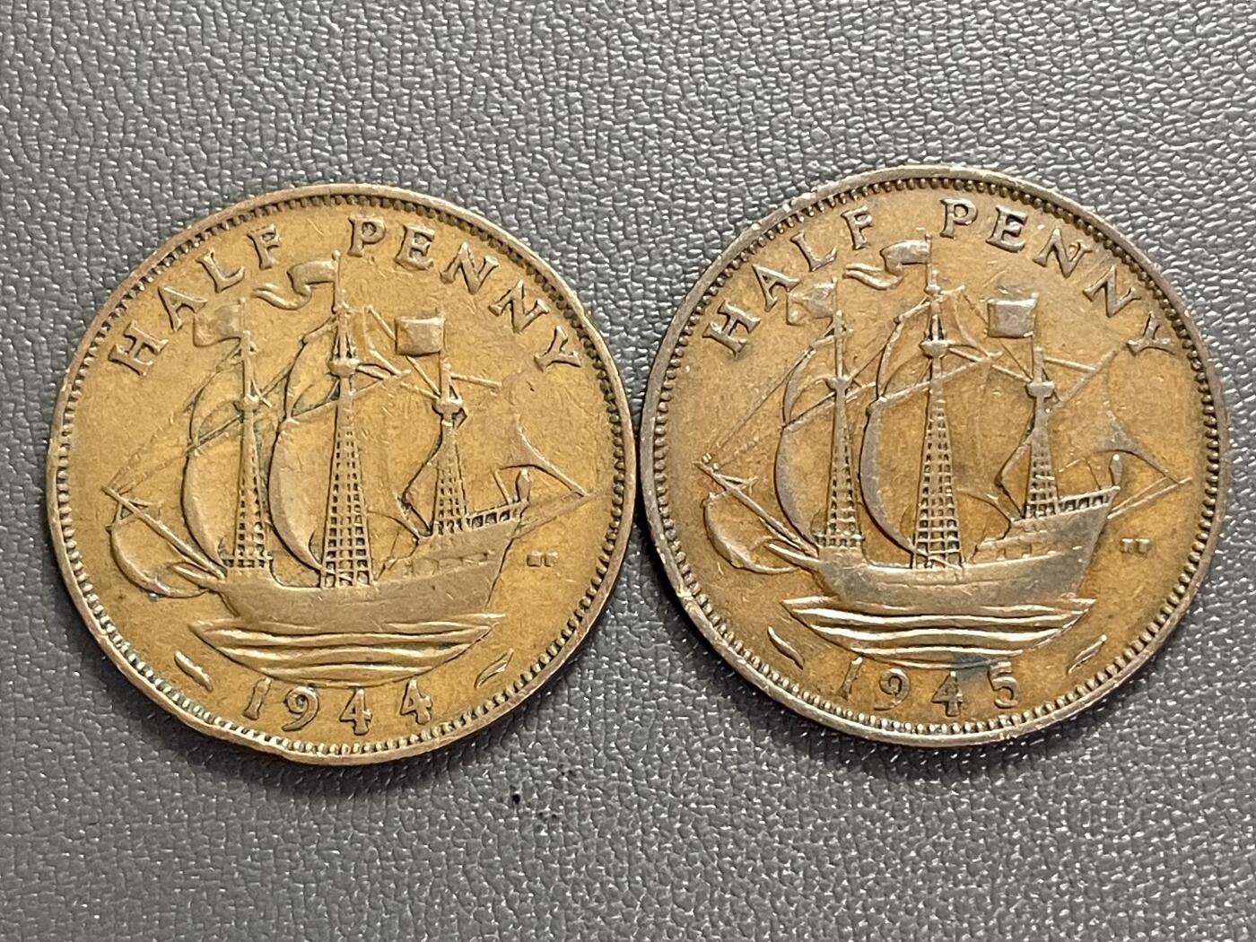 回流0110 英国1944、1945年乔治六世半便士两枚