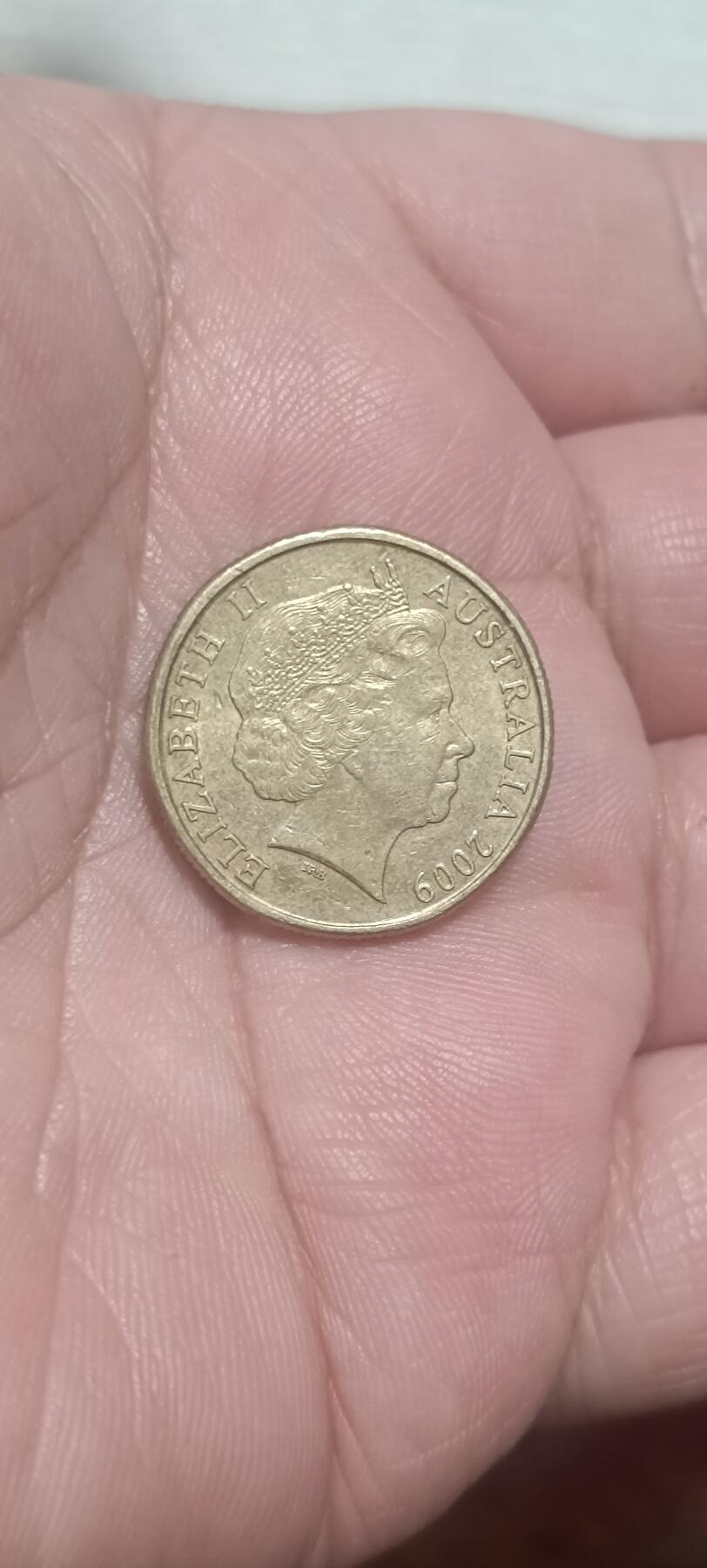 万国钱币第三场 澳大利亚老年版女王袋鼠1元