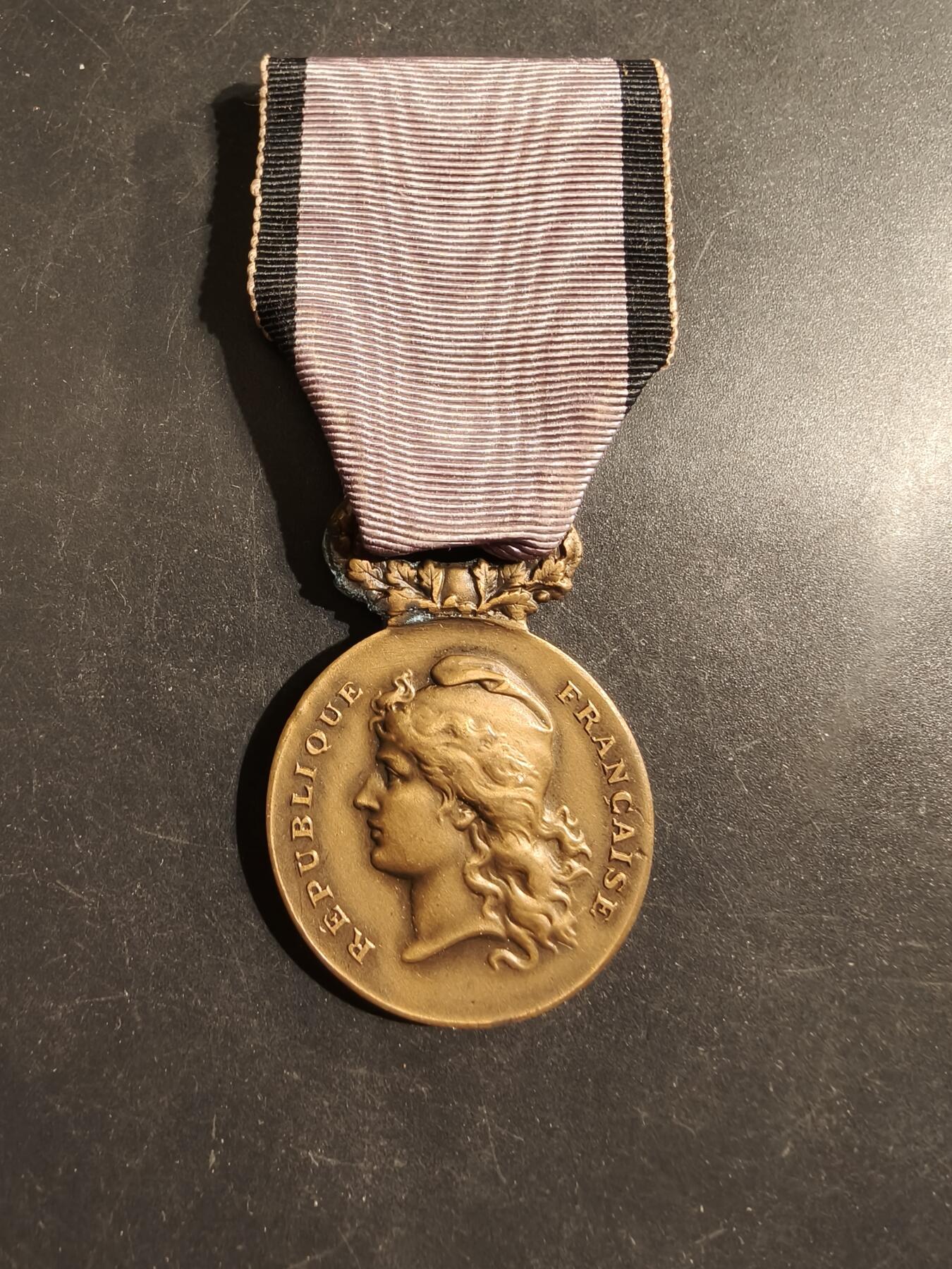 老王徽章第176期 法国铜级国家鼓励善行协会奖章