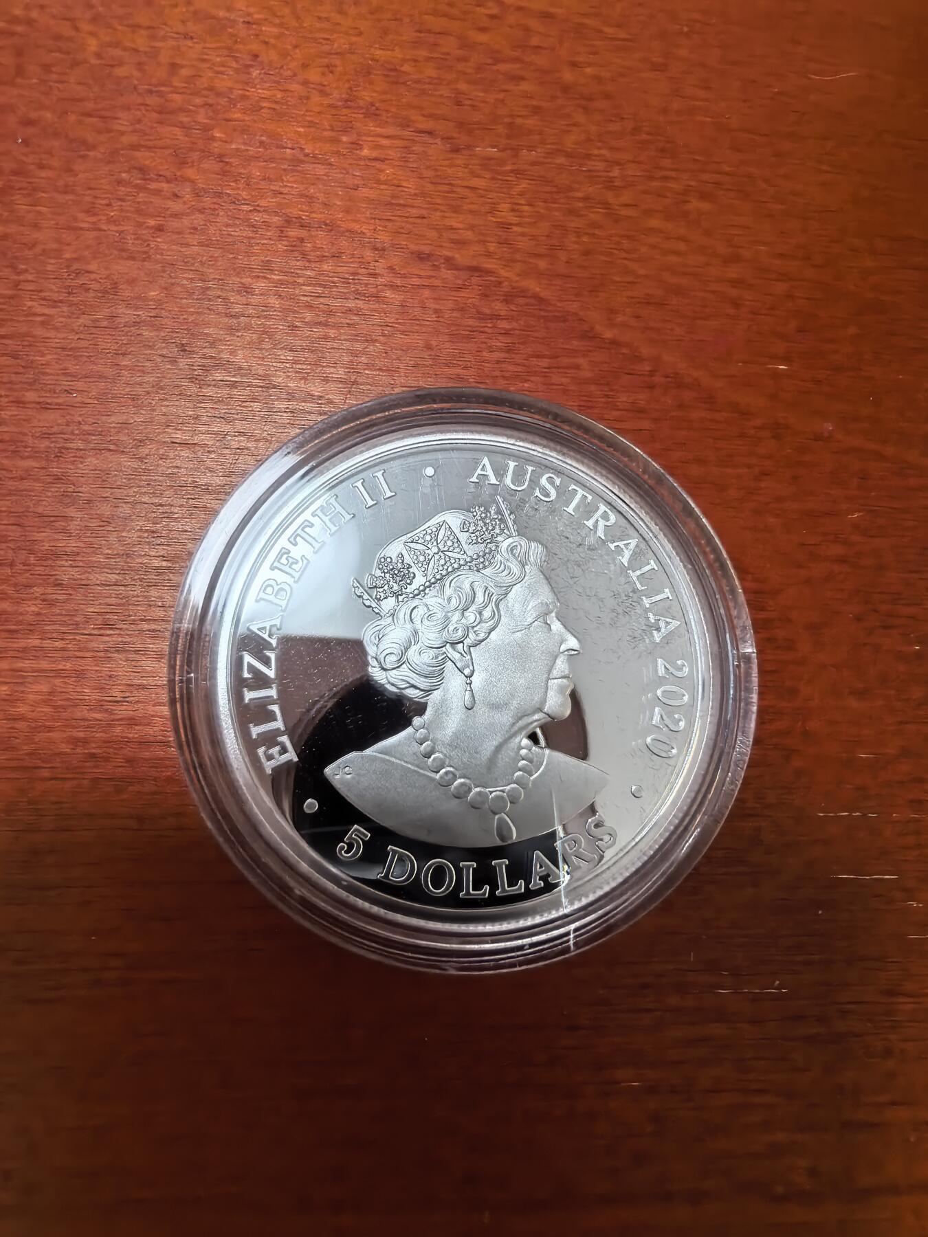 长老汇蛇年精选第九十三场拍卖 2020澳大利亚二战结束75周年5元精制银币，盒证全，3500枚，1盎司999银