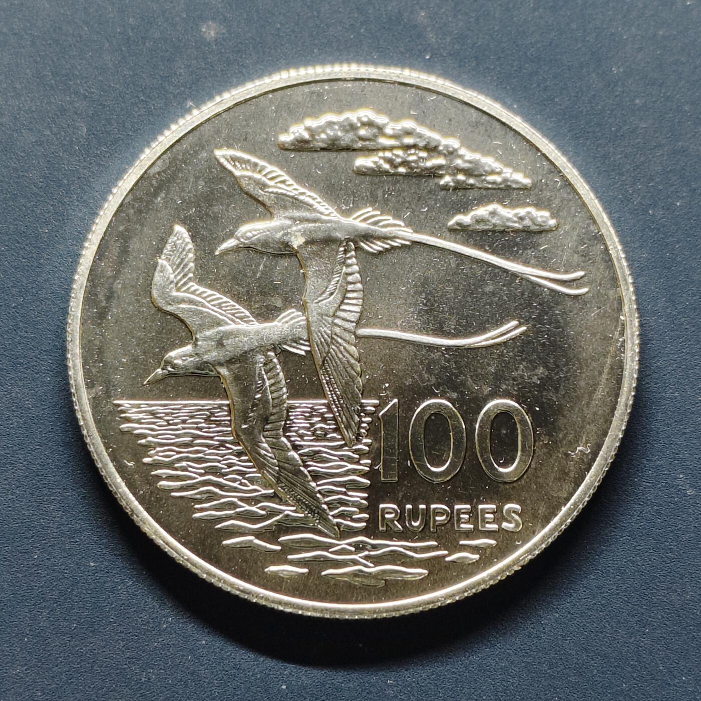 【全场包邮】纯粹捡漏拍495场-持续更新中 【少见】塞舌尔1978年100卢比WWF组织十五周年白尾鹲纪念银币-量4453【41.2毫米31.65克，纯银价约585元（按20元银价折算）】