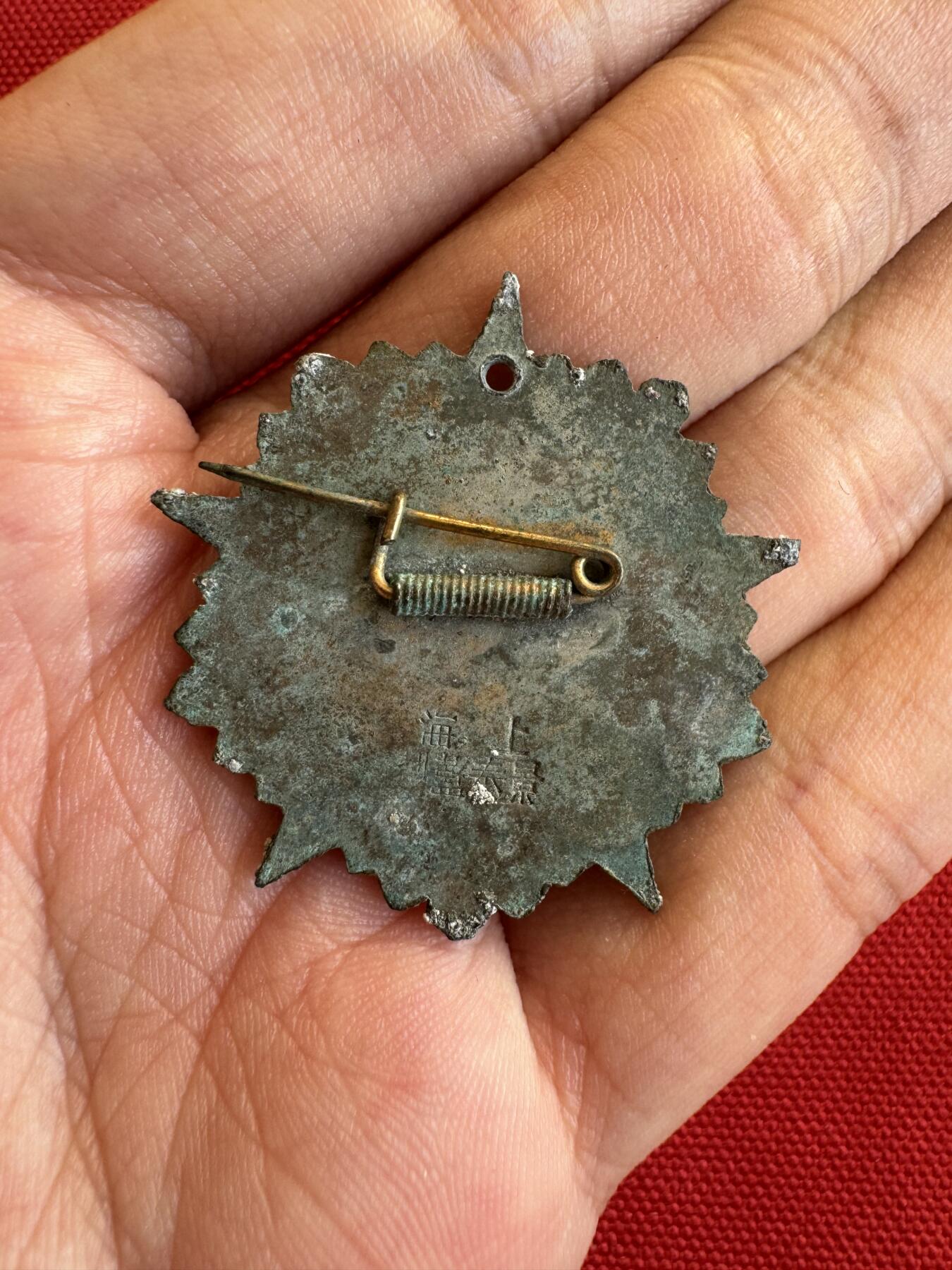 五哥徽章群   14号周三晚上八点4群联拍