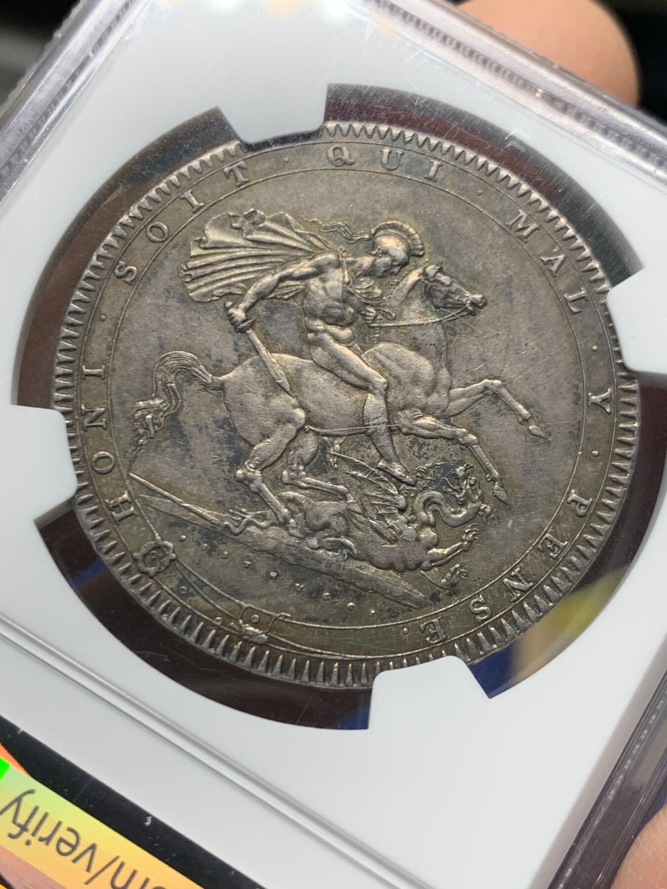 《竞宝斋》第456场 周日，周一，周二   3场连拍 （全场包邮）欢迎送拍 NGC AU58 英国1820乔治三世马剑克朗，英伦包浆