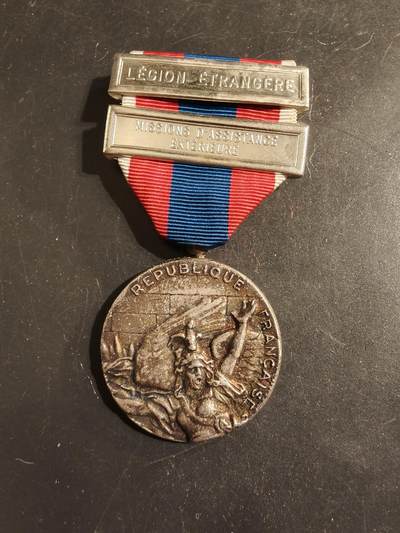 老王徽章第176期 - 法国银级国防服役奖章    外籍军团、海外援助任务双勋条