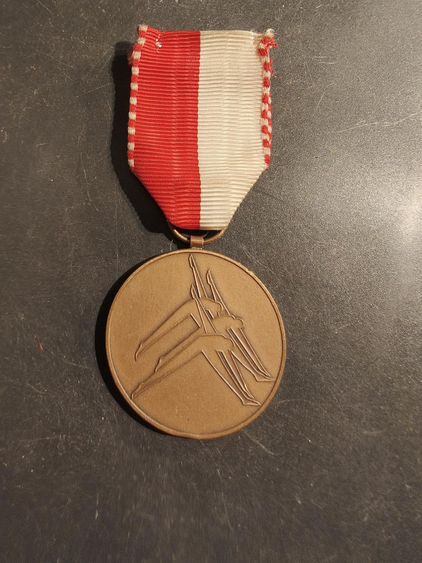 老王徽章第176期 瑞士1970沙夫豪森工人体操与体育节纪念章