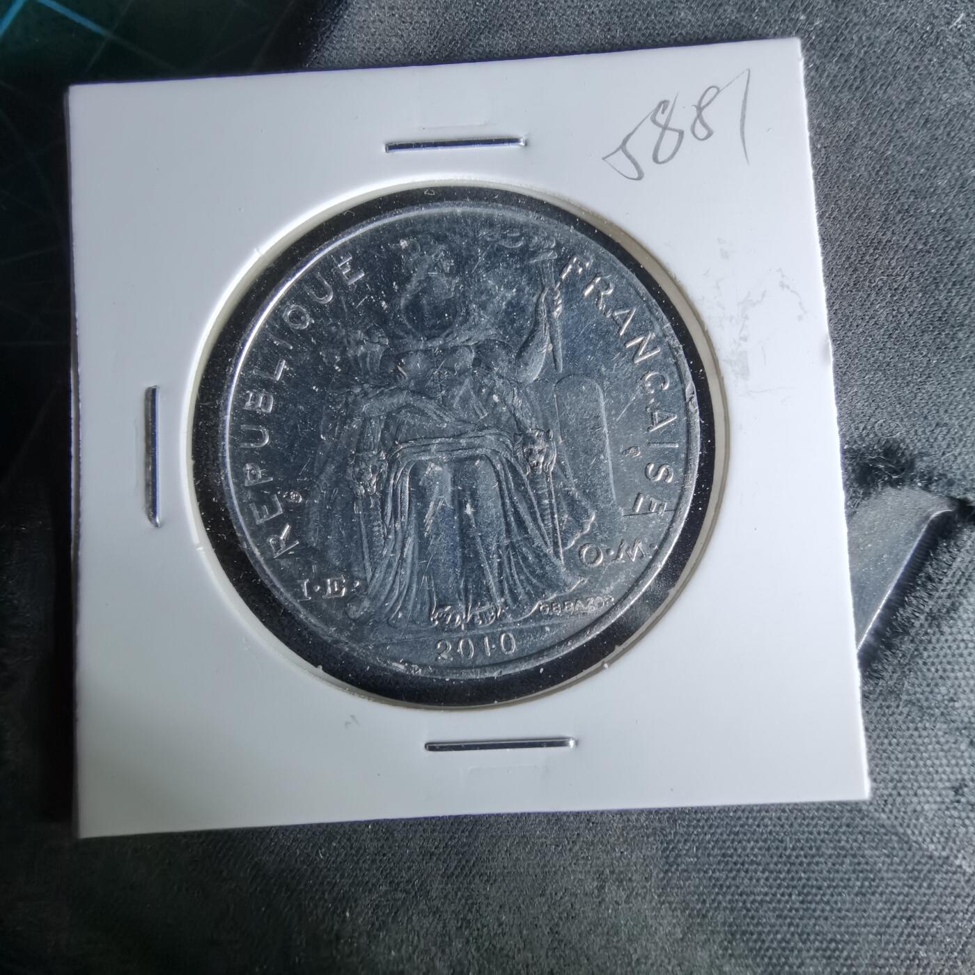 沼泽如烟--第958场 法属波利尼西亚2010年5法郎