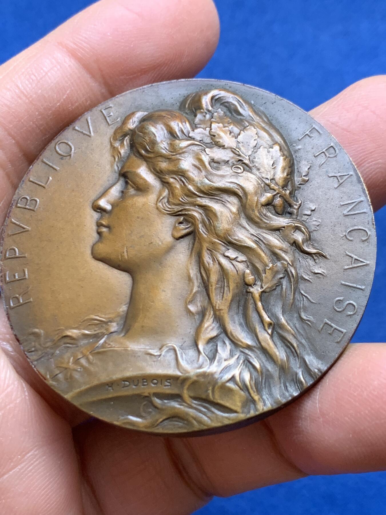 《竞宝斋》第456场 周日，周一，周二   3场连拍 （全场包邮）欢迎送拍 法国玛丽安娜女神铜章 现代大波浪发型 少见头像 H. DUBOIS作品 61.7克 49.7mm 丰饶角铜标