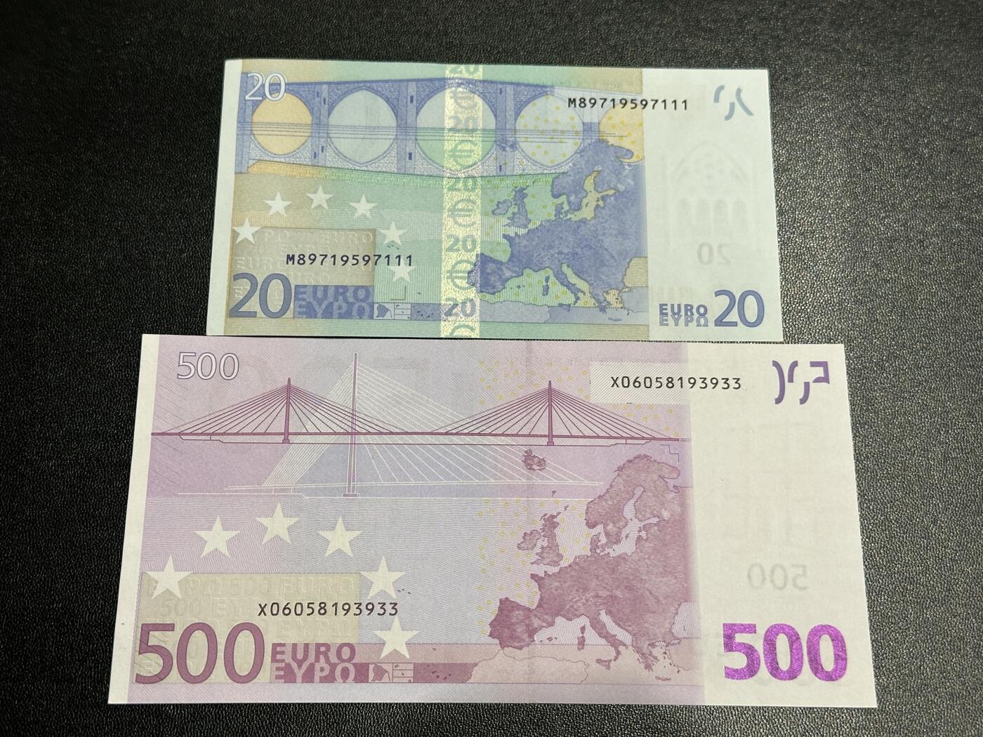 《外钞收藏家》第六百零二期（精品场）（本平台长期征集拍品、欢迎藏友们联系合作）