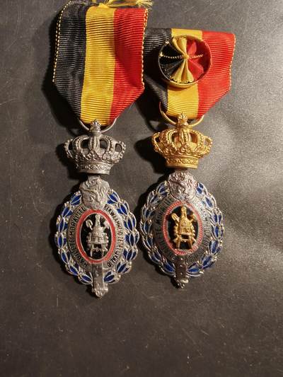 老王徽章第176期 - 比利时金银级劳工奖章一组