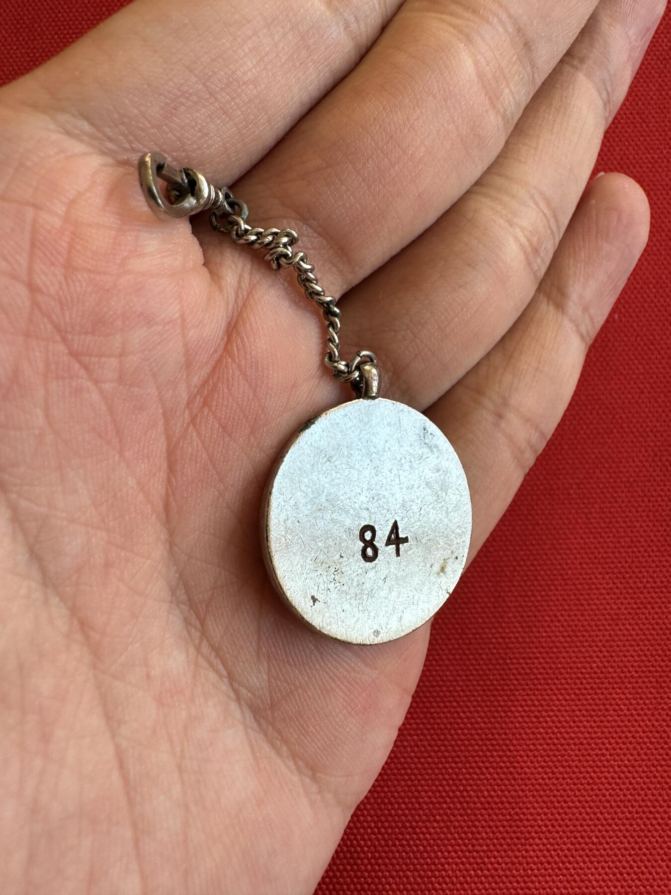 五哥徽章群   14号周三晚上八点4群联拍 铜章